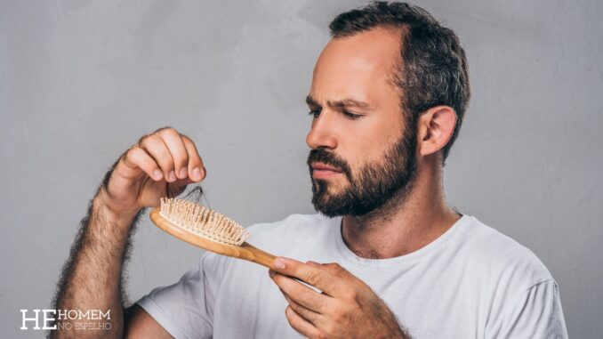 Homem No Espelho - As 4 principais causas da queda de cabelo