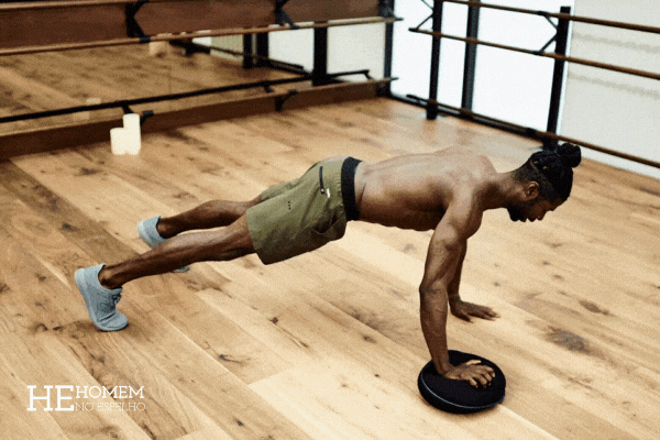 Homem No Espelho - Variar os exercícios é a chave para ganhar músculos