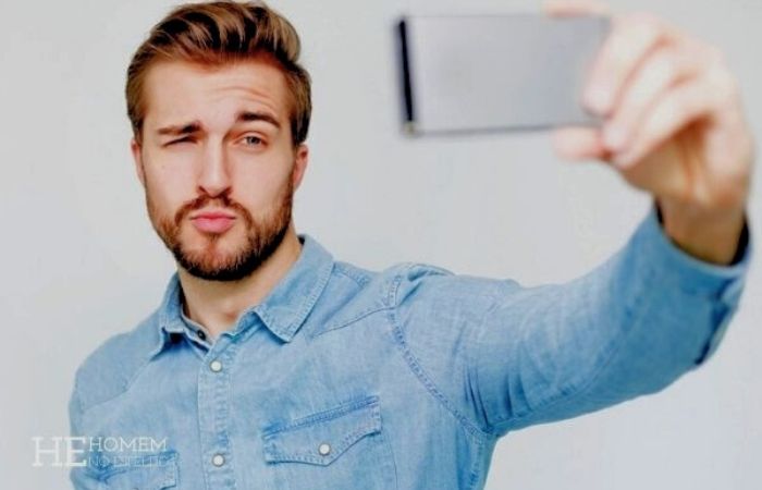 Homem No Espelho - Narcisismo - como reconhecer a personalidade narcisista