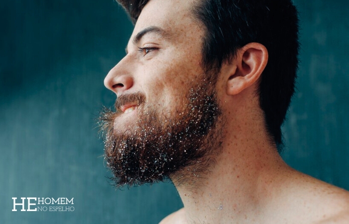 Homem No Espelho - aparar e desenhar a barba