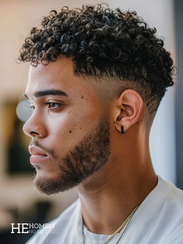 Homem No Espelho - Cortes de cabelo masculino curto