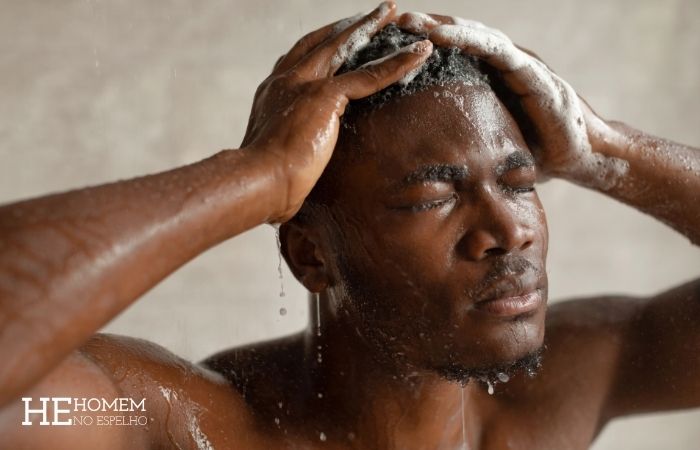 Homem No Espelho - dúvidas sobre cuidados com cabelo masculino