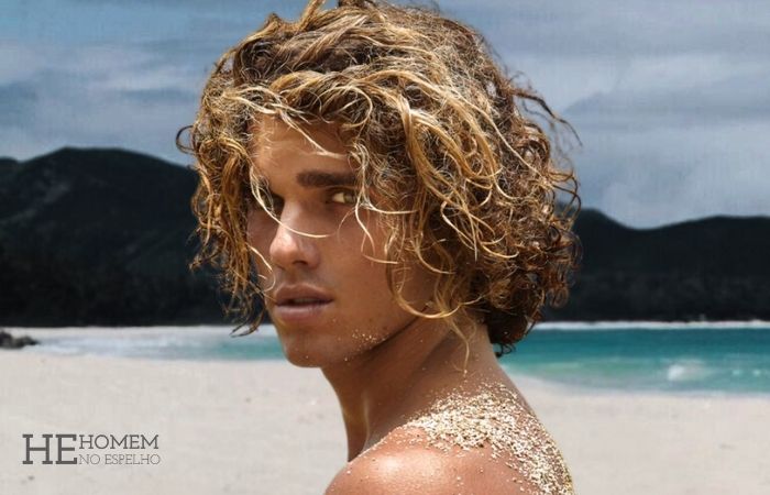 Homem No Espelho - dúvidas sobre cuidados com cabelo masculino