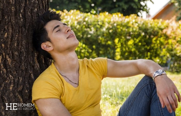 Homem No Espelho - descanso cerebral