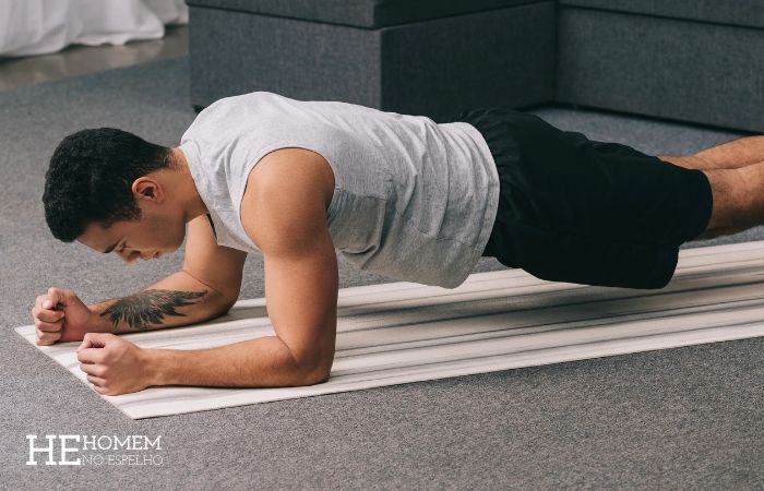 Homem No Espelho - Quais exercícios fazer em casa - treino em casa - abdominal prancha