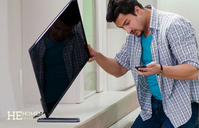 Homem No Espelho - Tem horas que a gente sente muita inveja das mulheres