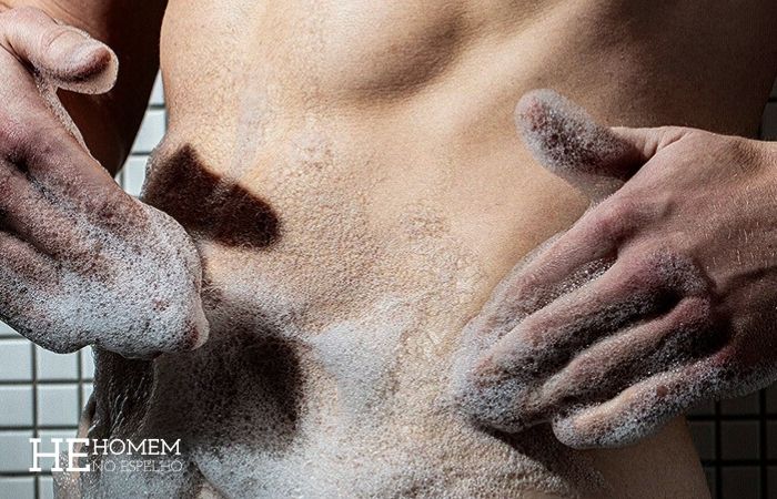 Homem No Espelho - cuidados com pênis e bolas