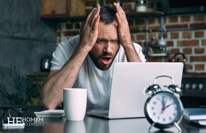 Homem No Espelho - Hábitos que matam um homem lentamente