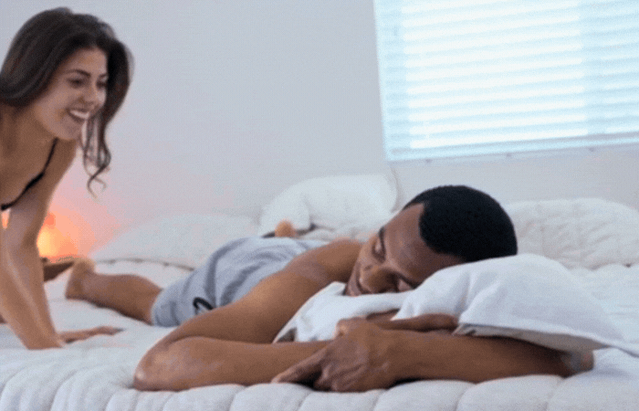 Homem No Espelho - conceitos sobre sexo que diminuem a satisfação sexual